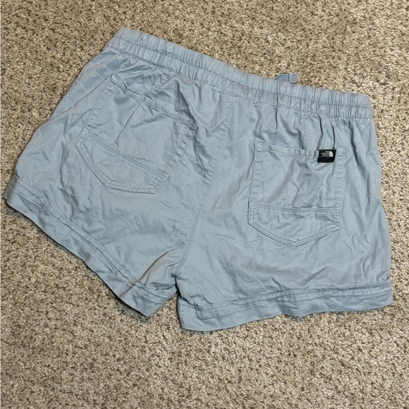 The North Face 100% Organic Cotton Shorts Sz Medium | Casual | Basics | Outdoors - Picture 2 of 9